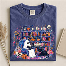 Ghost Book Reader Art T-Shirt