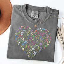 Cute Floral Heart Cottagecore T-Shirt