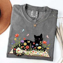 Comfort Colors Cat Booktrovert T-Shirt