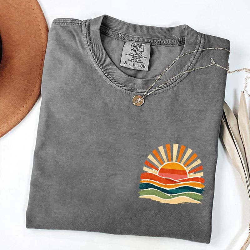 Vintage Sea Retro Ocean Sun Summer T-Shirt
