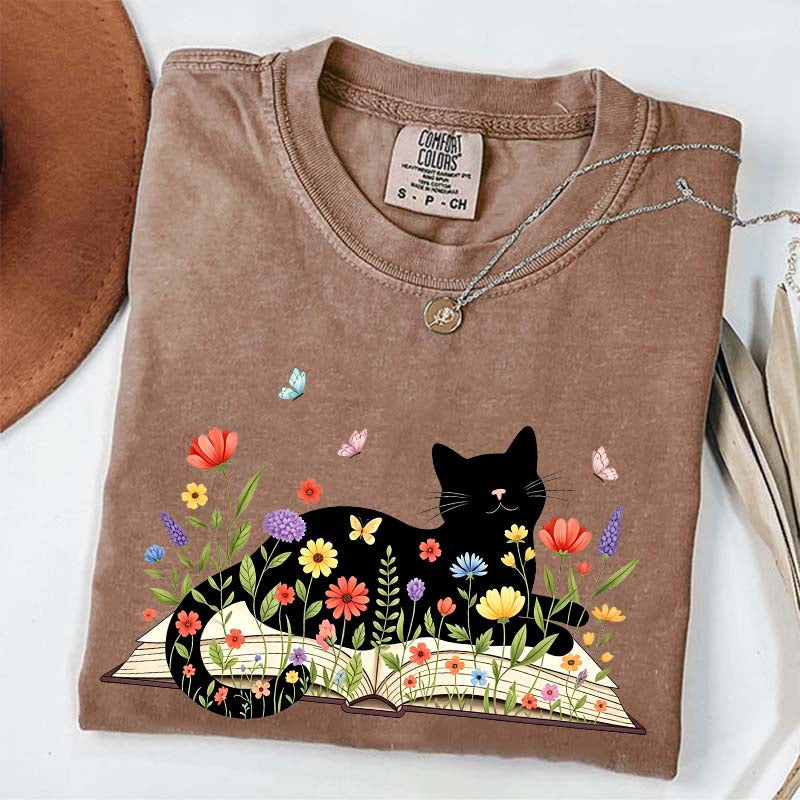 Comfort Colors Cat Booktrovert T-Shirt