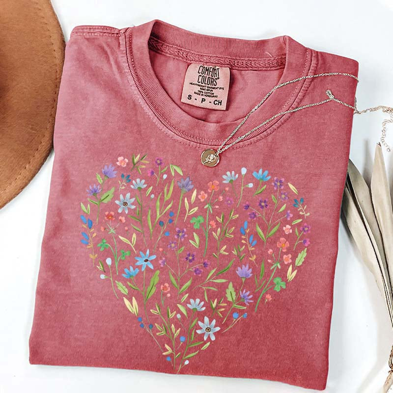 Cute Floral Heart Cottagecore T-Shirt