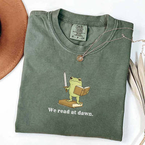 We Read At Dawn Frog Retro T-Shirt