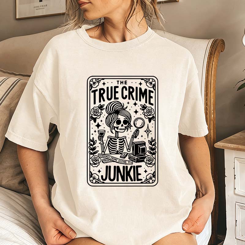 True Crime Junkie Tarot Card T-Shirt