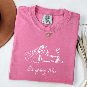 Its Giving Mrs Cat Theme T-Shirt