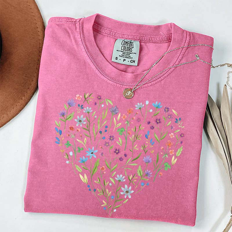 Cute Floral Heart Cottagecore T-Shirt