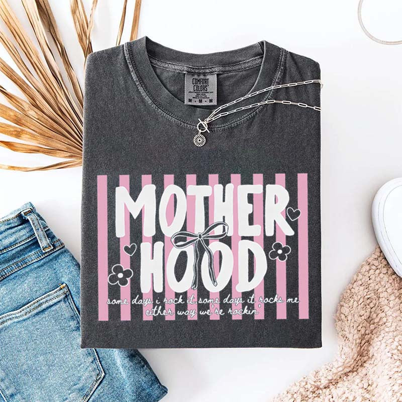 Retro Motherhood Trendy Mama Life T-Shirt