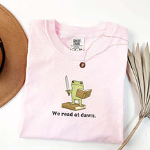 We Read At Dawn Frog Retro T-Shirt