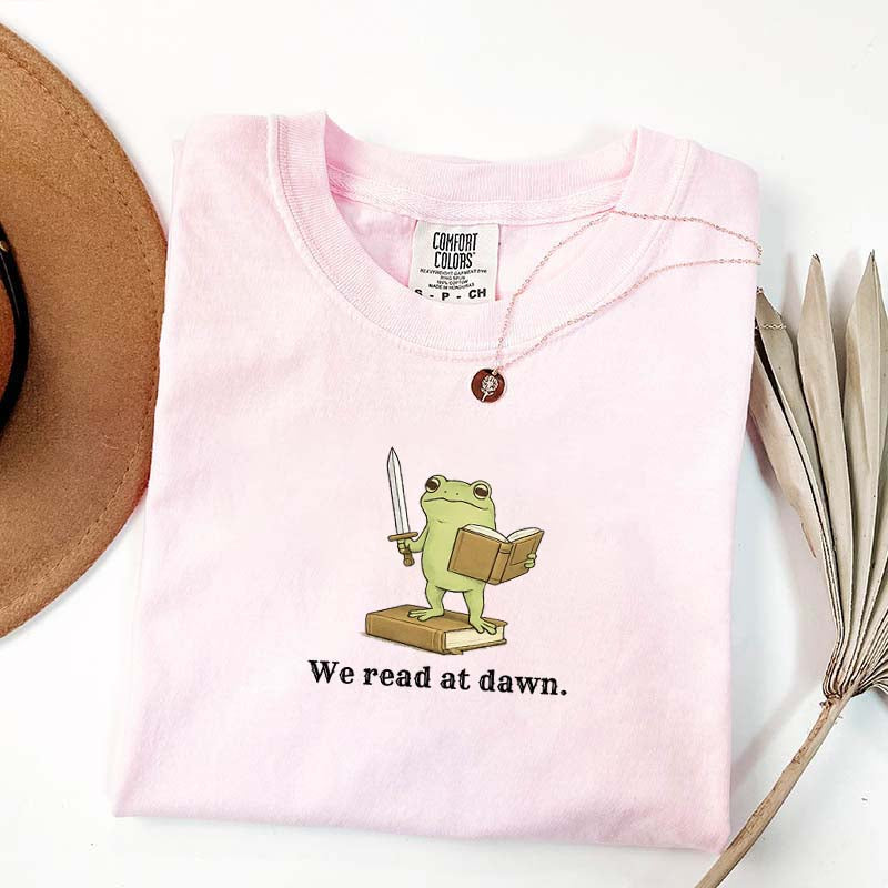We Read At Dawn Frog Retro T-Shirt