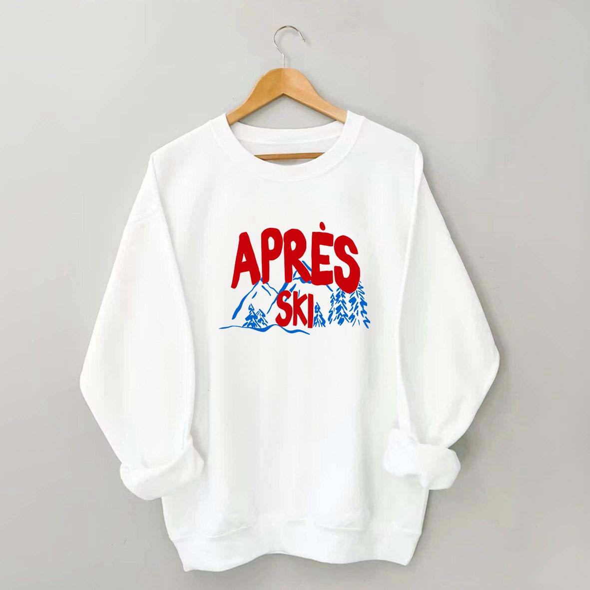 Minimalist Apres Ski Sweatshirt