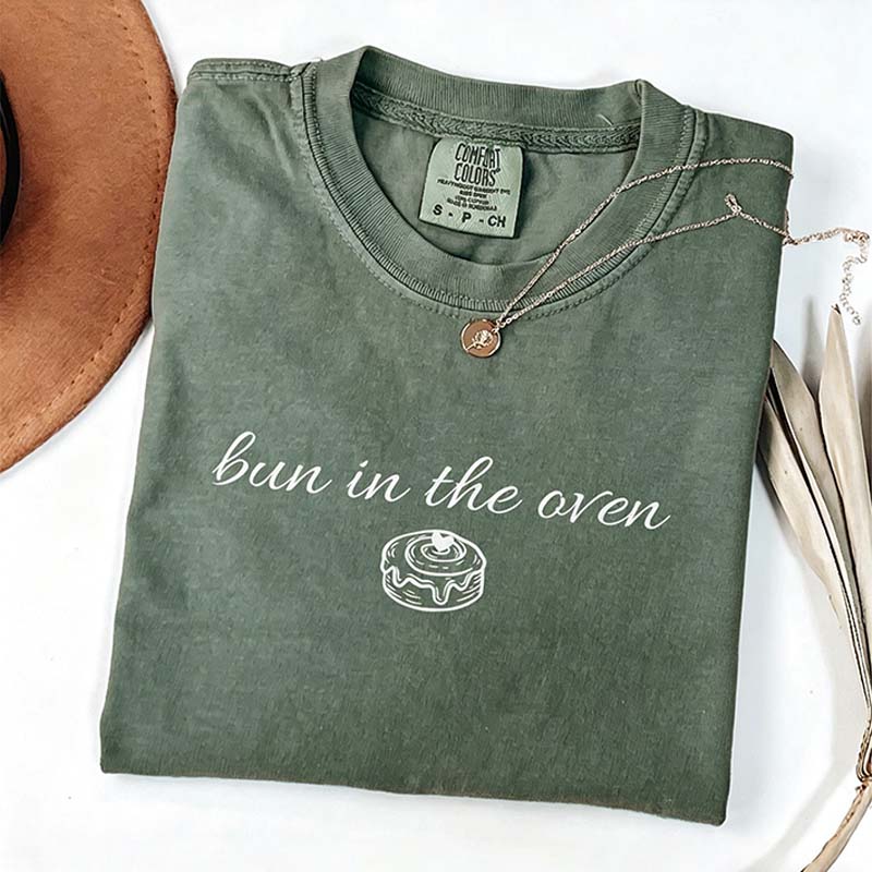 Bun In The Oven Pregnancy Announcement T-Shirt