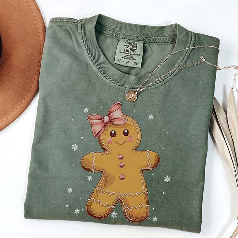 Christmas Gingerbread Bow Woman T-Shirt