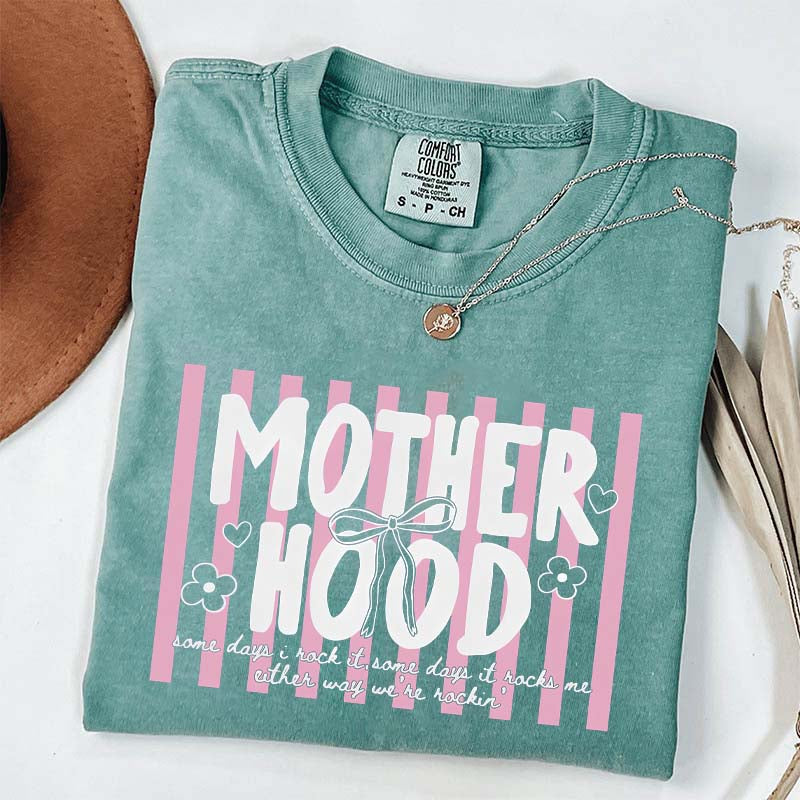Retro Motherhood Trendy Mama Life T-Shirt