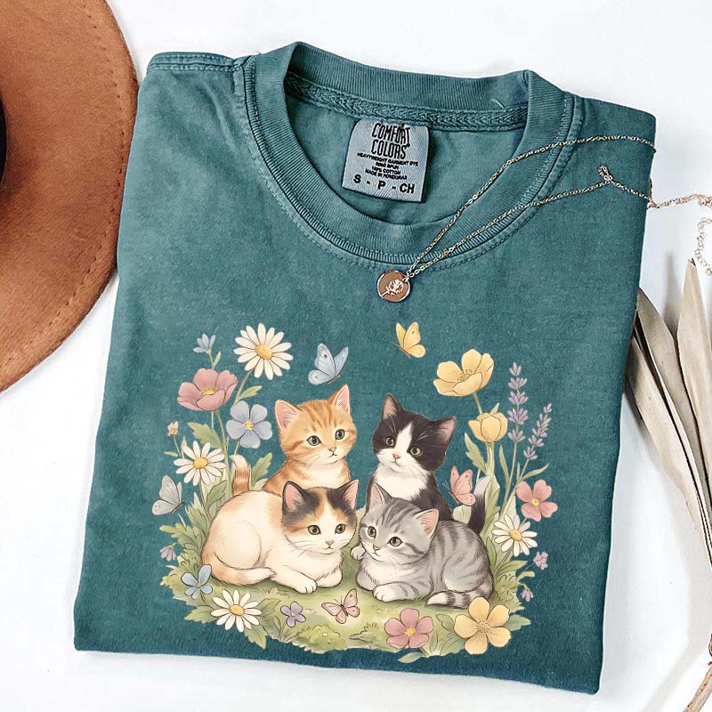 Retro Kitten Cute Cat Butterfly T-Shirt
