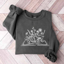 Retro Wildflowers Book Lover Minimalist Sweatshirt