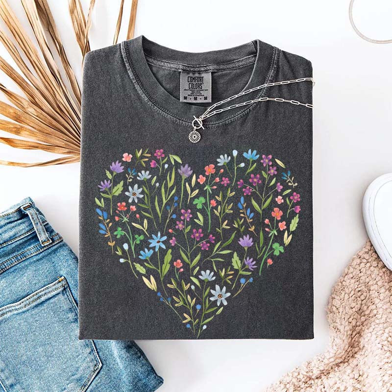 Cute Floral Heart Cottagecore T-Shirt