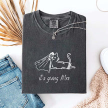 Its Giving Mrs Cat Theme T-Shirt