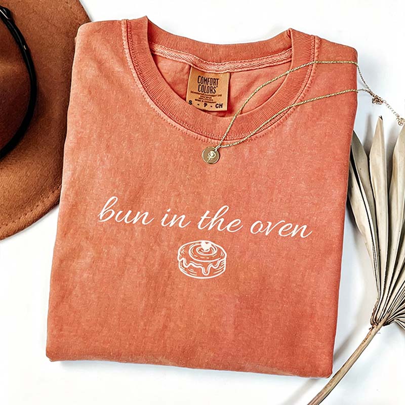 Bun In The Oven Pregnancy Announcement T-Shirt