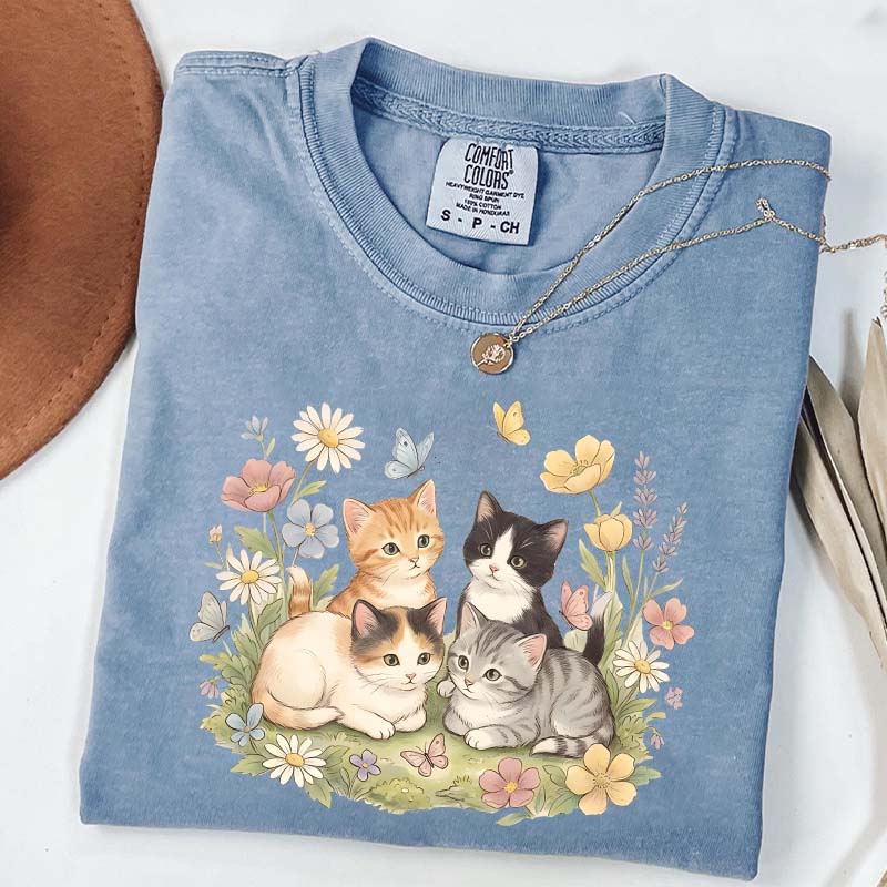 Retro Kitten Cute Cat Butterfly T-Shirt