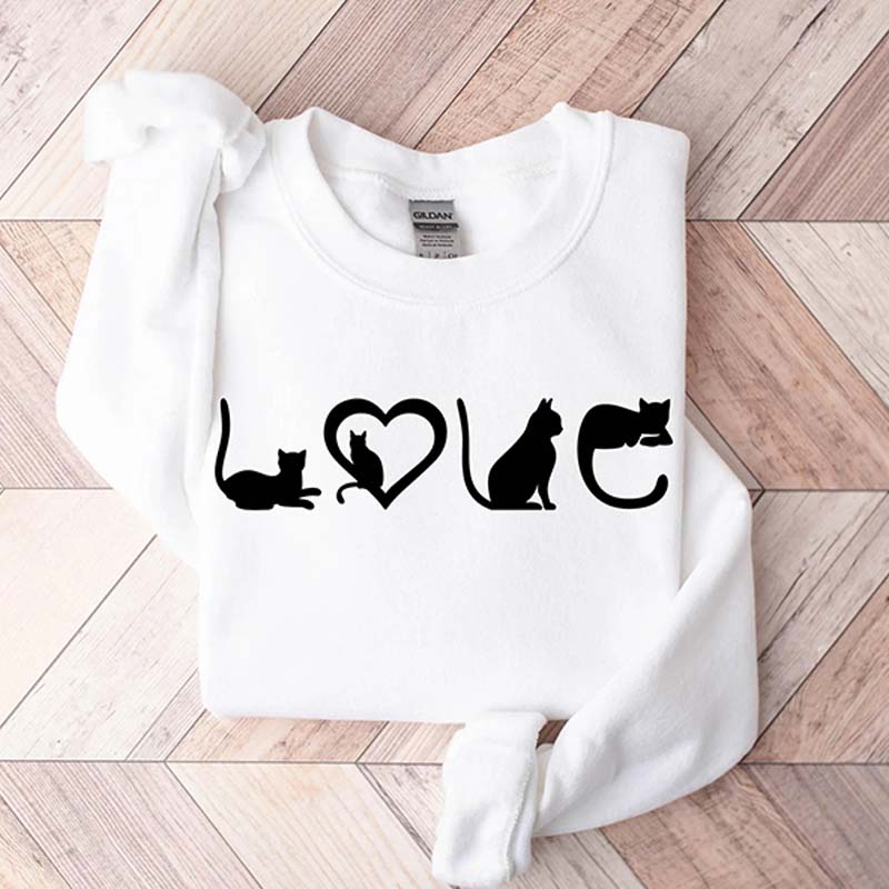 Black Cat Mom Love Sweatshirt
