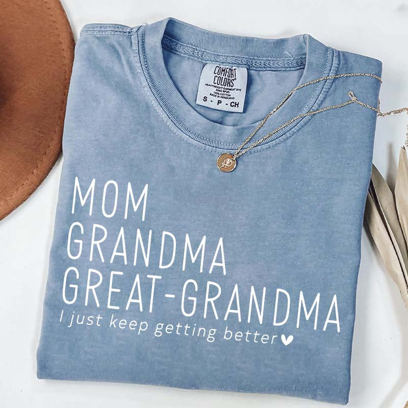 Mom Grandma Great-Grandma Pregnancy Announcement T-Shirt
