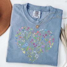 Cute Floral Heart Cottagecore T-Shirt