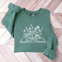 Retro Wildflowers Book Lover Minimalist Sweatshirt