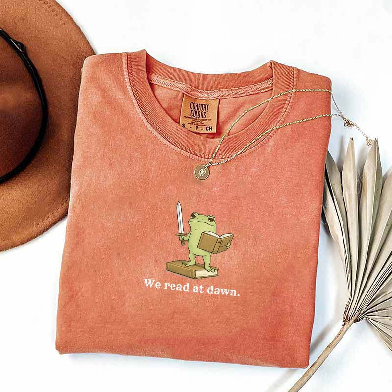 We Read At Dawn Frog Retro T-Shirt