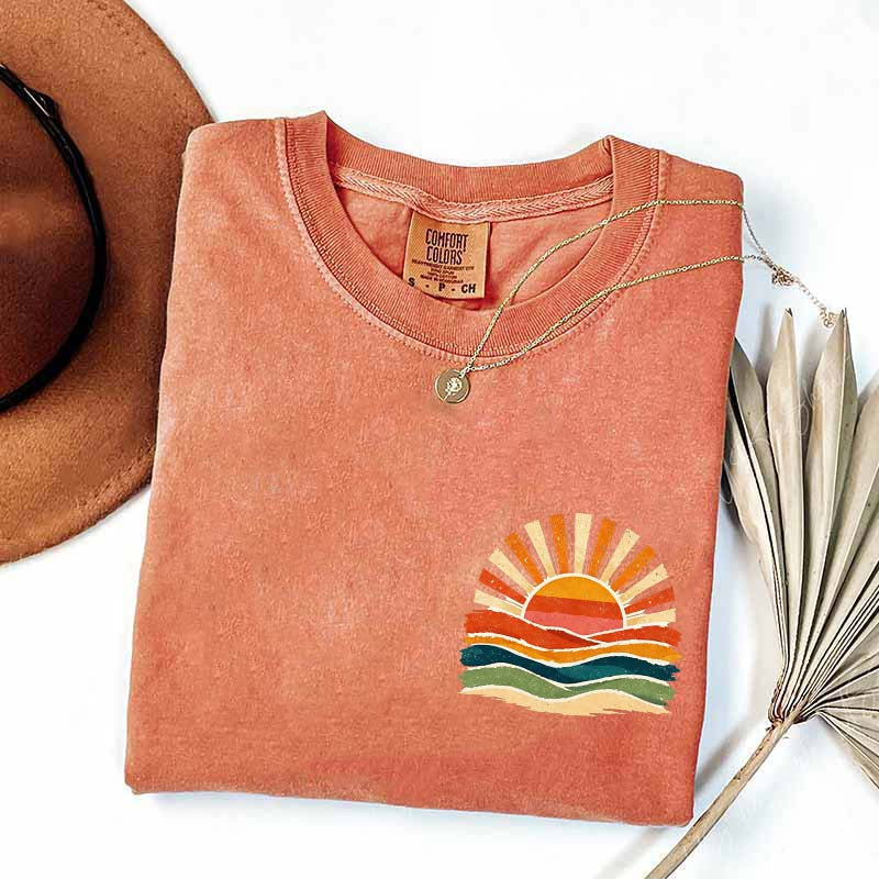 Vintage Sea Retro Ocean Sun Summer T-Shirt