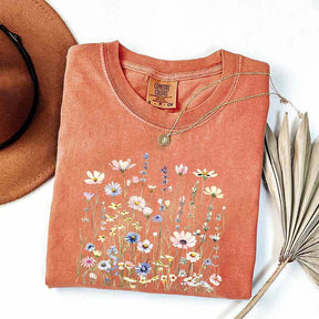 Minimal Floral Nature Inspired Botanical T-Shirt