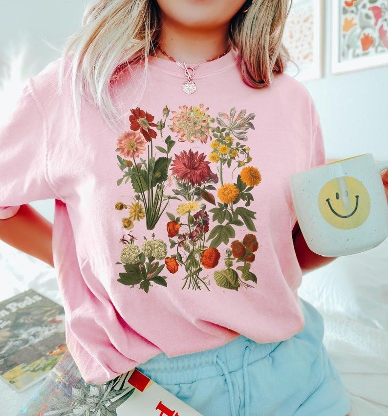 Vintage Botanical Flowers T-shirt