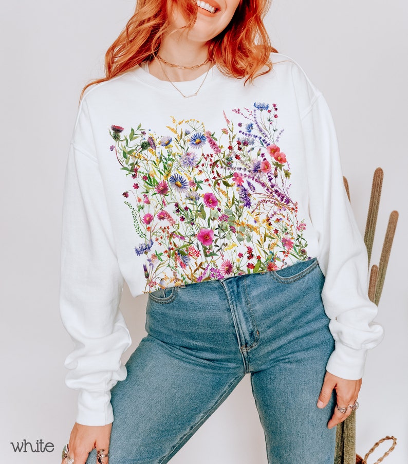 Vintage Pressed Flowers Sweatshirt Wildflowers Sweatshirt