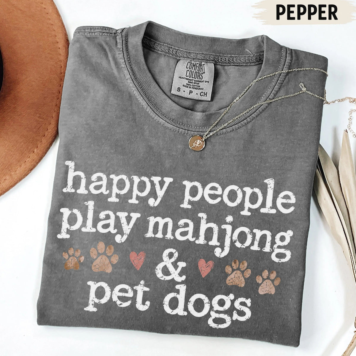 Comfort Happy People Play Mahjong & Pet Dogs T-Shirt