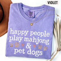 Comfort Happy People Play Mahjong & Pet Dogs T-Shirt