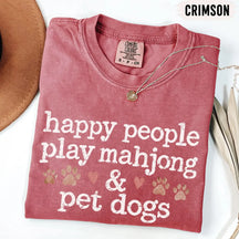 Comfort Happy People Play Mahjong & Pet Dogs T-Shirt