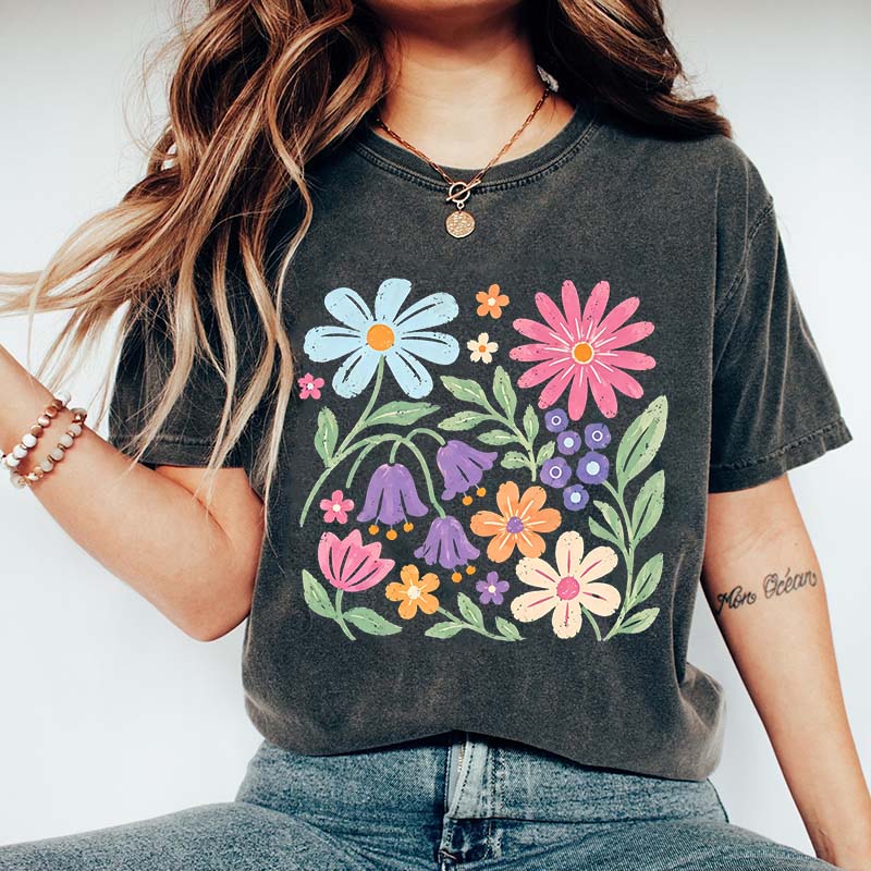 Retro Floral Vintage Folk Art Flower Boho Pink Flowers T-Shirt