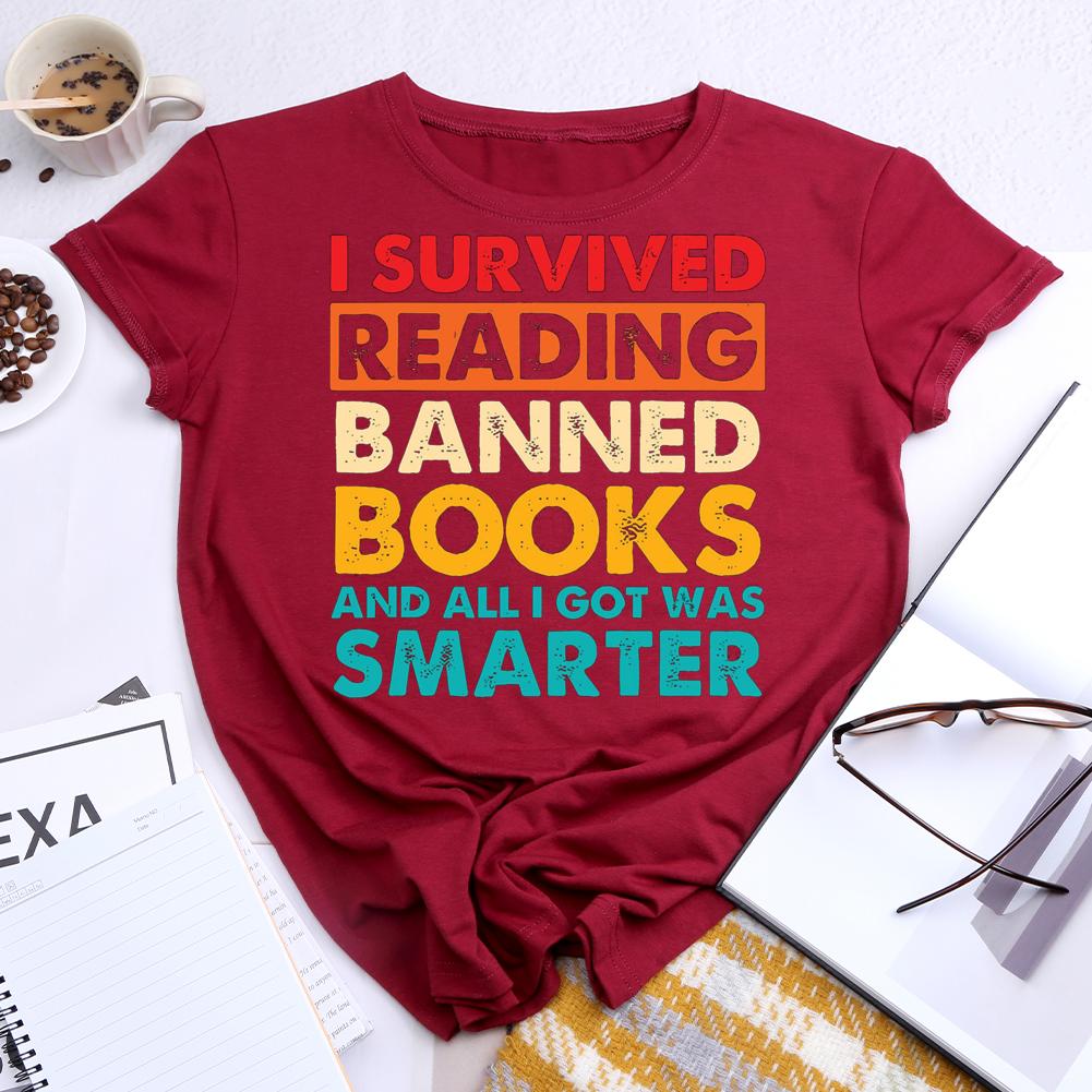 I Survived Reading Banned Books Round Neck T-shirt